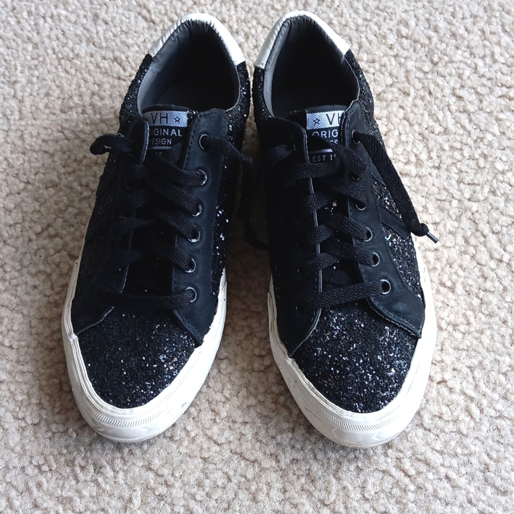 VINTAGE HAVANA Black Sparkle Sneakers,size 7